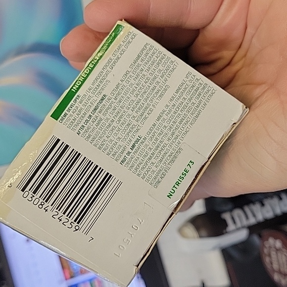 Garnier Nutrisse Ultra Crème - 73 Dark Golden Blonde New in Box - Picture 5 of 6